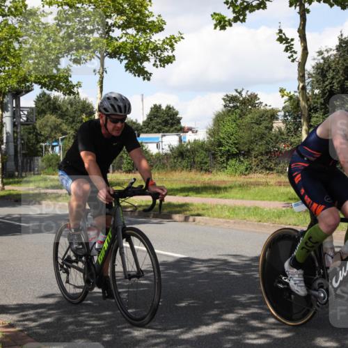 10.08.2025 - GEWOBA Citytriathlon Bremen Yannick Fuchs http://msf.ph/oto/8573635 10.08.2025 13:05:53 Radfahren 573, 616, 630, 746, 767, 793, 857, 948, 981 meine-sportfotos.de