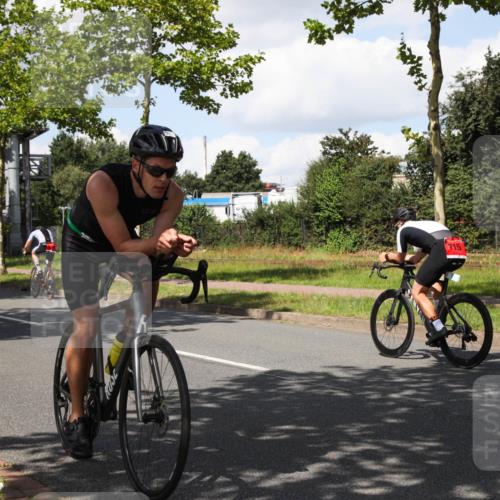 10.08.2025 - GEWOBA Citytriathlon Bremen Yannick Fuchs http://msf.ph/oto/8573646 10.08.2025 13:05:59 Radfahren 573, 616, 630, 741, 767, 793, 857, 918, 948, 962, 981 meine-sportfotos.de