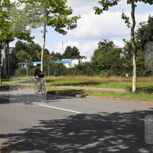 10.08.2025 - GEWOBA Citytriathlon Bremen Yannick Fuchs http://msf.ph/oto/8573648 10.08.2025 13:06:03 Radfahren 573, 630, 682, 741, 767, 793, 857, 918, 948, 962, 981 meine-sportfotos.de