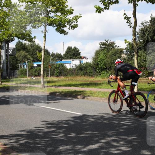 10.08.2025 - GEWOBA Citytriathlon Bremen Yannick Fuchs http://msf.ph/oto/8573660 10.08.2025 13:06:20 Radfahren 621, 655, 682, 741, 840, 856, 918, 962, 1026 meine-sportfotos.de