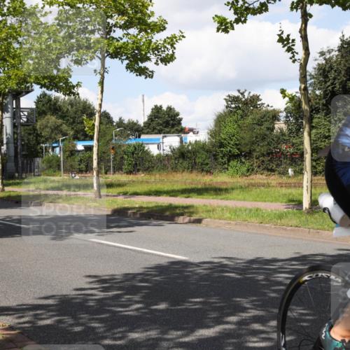 10.08.2025 - GEWOBA Citytriathlon Bremen Yannick Fuchs http://msf.ph/oto/8573675 10.08.2025 13:06:35 Radfahren 621, 655, 699, 732, 788, 840, 856, 914, 927, 1026 meine-sportfotos.de
