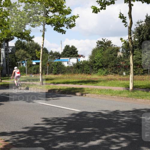 10.08.2025 - GEWOBA Citytriathlon Bremen Yannick Fuchs http://msf.ph/oto/8573788 10.08.2025 13:08:41 Radfahren 551, 552, 692, 702, 768, 824, 855, 859, 912, 968, 1016 meine-sportfotos.de