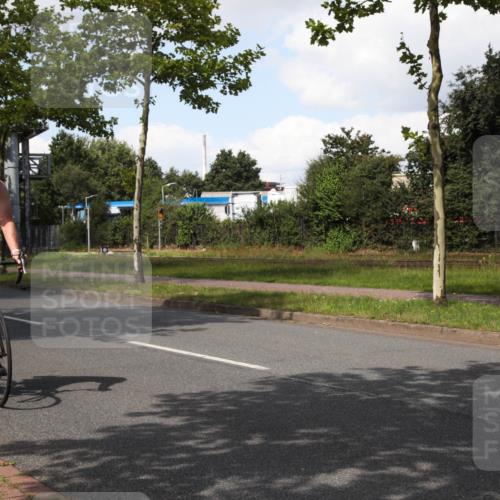 10.08.2025 - GEWOBA Citytriathlon Bremen Yannick Fuchs http://msf.ph/oto/8573857 10.08.2025 13:11:30 Radfahren 604, 664, 667, 686, 688, 708, 894, 915, 937 meine-sportfotos.de