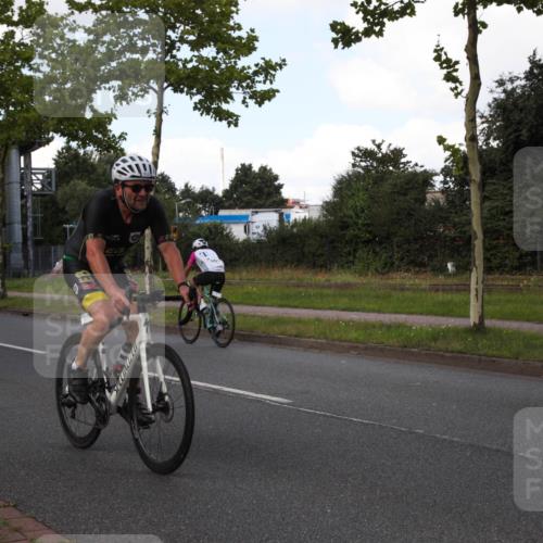 10.08.2025 - GEWOBA Citytriathlon Bremen Yannick Fuchs http://msf.ph/oto/8573899 10.08.2025 13:12:40 Radfahren 575, 582, 789, 895, 902, 924, 1028, 1035 meine-sportfotos.de