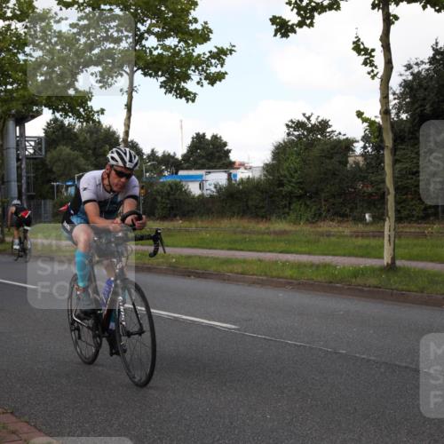 10.08.2025 - GEWOBA Citytriathlon Bremen Yannick Fuchs http://msf.ph/oto/8573900 10.08.2025 13:12:43 Radfahren 575, 582, 789, 895, 902, 924, 1028, 1035 meine-sportfotos.de
