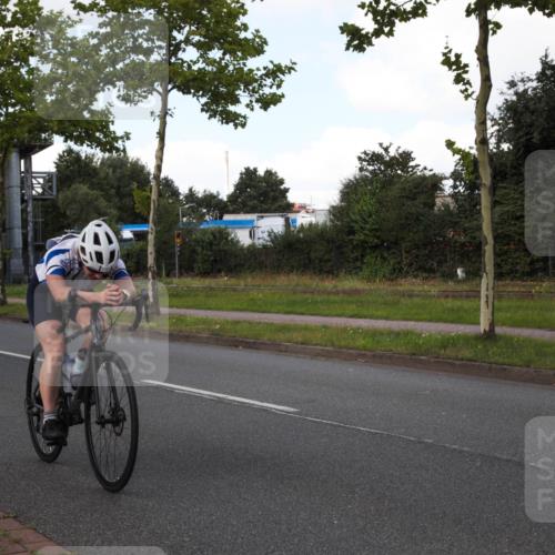 10.08.2025 - GEWOBA Citytriathlon Bremen Yannick Fuchs http://msf.ph/oto/8573901 10.08.2025 13:12:44 Radfahren 575, 582, 789, 895, 902, 924, 1028, 1035 meine-sportfotos.de