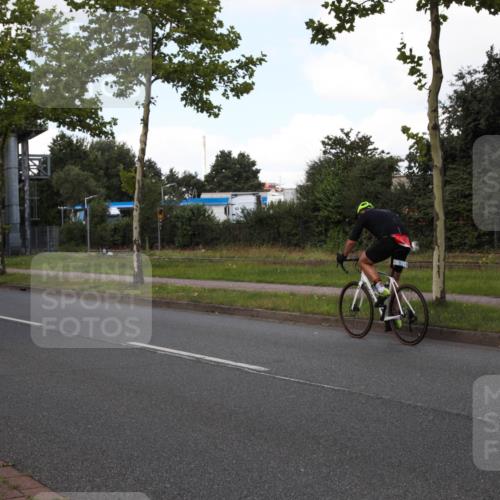 10.08.2025 - GEWOBA Citytriathlon Bremen Yannick Fuchs http://msf.ph/oto/8573903 10.08.2025 13:12:44 Radfahren 575, 582, 789, 895, 902, 924, 1028, 1035 meine-sportfotos.de