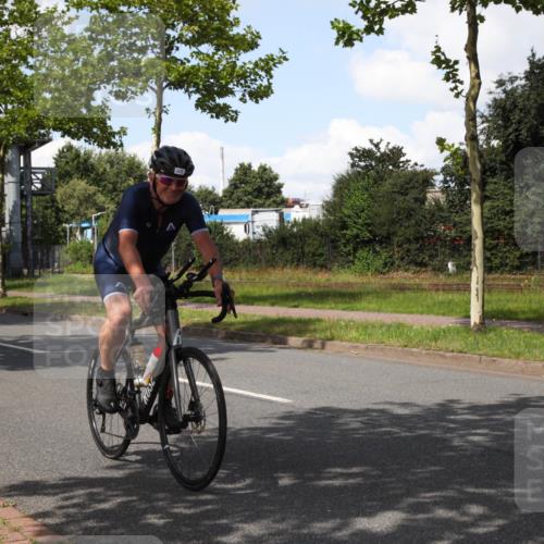 10.08.2025 - GEWOBA Citytriathlon Bremen Yannick Fuchs http://msf.ph/oto/8573922 10.08.2025 13:13:34 Radfahren 742, 781, 784, 790, 905, 982, 1015, 1029, 1039 meine-sportfotos.de
