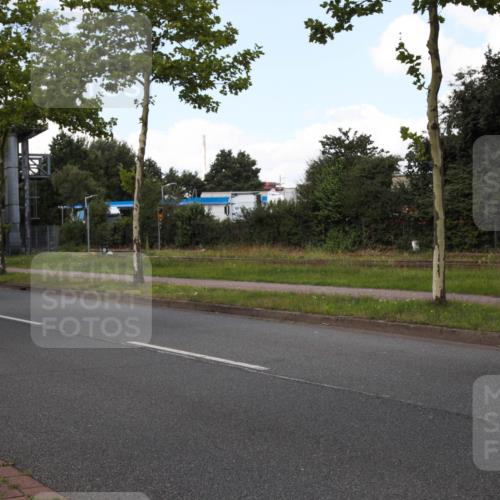 10.08.2025 - GEWOBA Citytriathlon Bremen Yannick Fuchs http://msf.ph/oto/8573966 10.08.2025 13:15:38 Radfahren 636, 749, 758, 843, 940, 1025 meine-sportfotos.de