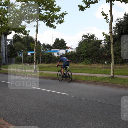 10.08.2025 - GEWOBA Citytriathlon Bremen Yannick Fuchs http://msf.ph/oto/8573967 10.08.2025 13:15:39 Radfahren 636, 749, 758, 843, 940, 1025 meine-sportfotos.de