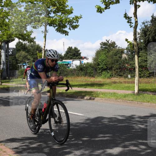 10.08.2025 - GEWOBA Citytriathlon Bremen Yannick Fuchs http://msf.ph/oto/8574000 10.08.2025 13:17:06 Radfahren 602, 720, 802, 870, 910, 921 meine-sportfotos.de