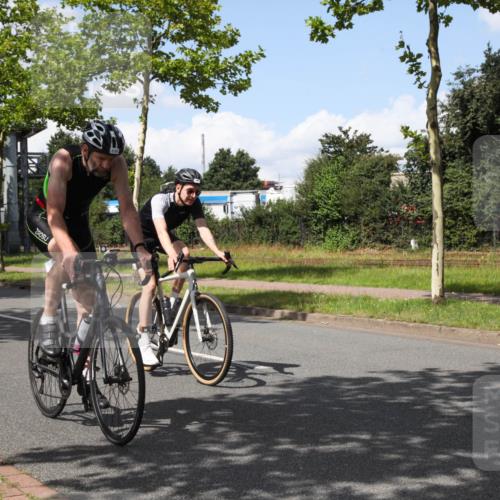 10.08.2025 - GEWOBA Citytriathlon Bremen Yannick Fuchs http://msf.ph/oto/8574017 10.08.2025 13:19:15 Radfahren 671, 762, 803, 899, 983, 1002 meine-sportfotos.de