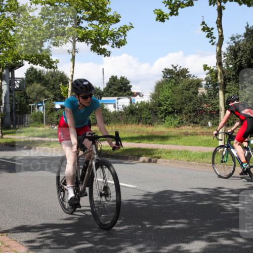 10.08.2025 - GEWOBA Citytriathlon Bremen Yannick Fuchs http://msf.ph/oto/8574024 10.08.2025 13:20:12 Radfahren 848, 944, 949 meine-sportfotos.de