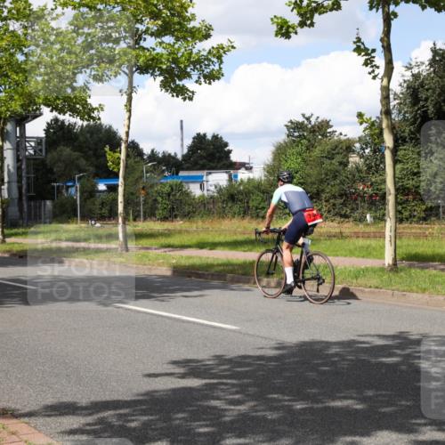 10.08.2025 - GEWOBA Citytriathlon Bremen Yannick Fuchs http://msf.ph/oto/8574072 10.08.2025 13:27:11 Radfahren  meine-sportfotos.de