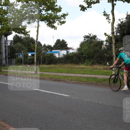 10.08.2025 - GEWOBA Citytriathlon Bremen Yannick Fuchs http://msf.ph/oto/8574127 10.08.2025 13:30:18 Radfahren  meine-sportfotos.de
