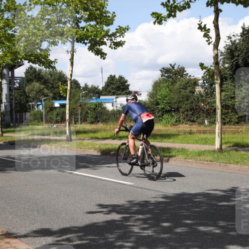 10.08.2025 - GEWOBA Citytriathlon Bremen Yannick Fuchs http://msf.ph/oto/8574155 10.08.2025 13:33:27 Radfahren  meine-sportfotos.de