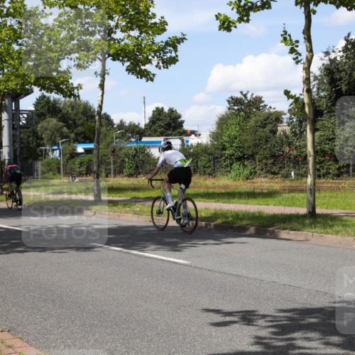 10.08.2025 - GEWOBA Citytriathlon Bremen Yannick Fuchs http://msf.ph/oto/8574326 10.08.2025 14:12:32 Radfahren 10, 33, 42, 66, 155, 171, 178 meine-sportfotos.de