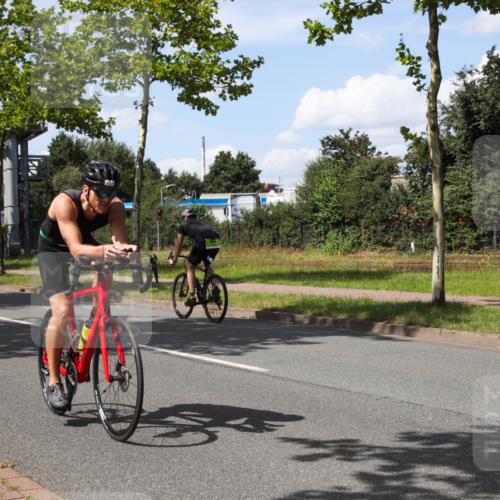 10.08.2025 - GEWOBA Citytriathlon Bremen Yannick Fuchs http://msf.ph/oto/8574336 10.08.2025 14:12:43 Radfahren 66, 117, 148, 155, 178 meine-sportfotos.de