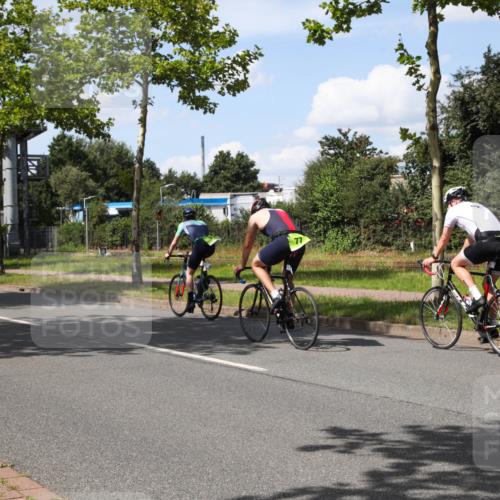 10.08.2025 - GEWOBA Citytriathlon Bremen Yannick Fuchs http://msf.ph/oto/8574385 10.08.2025 14:13:42 Radfahren 14, 44, 112 meine-sportfotos.de