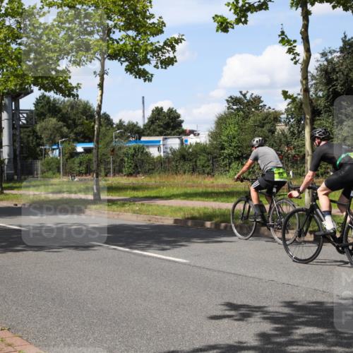 10.08.2025 - GEWOBA Citytriathlon Bremen Yannick Fuchs http://msf.ph/oto/8574390 10.08.2025 14:13:50 Radfahren 44, 112 meine-sportfotos.de