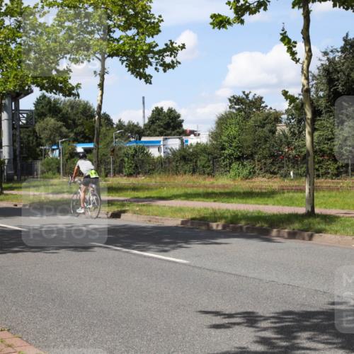 10.08.2025 - GEWOBA Citytriathlon Bremen Yannick Fuchs http://msf.ph/oto/8574423 10.08.2025 14:14:11 Radfahren 122 meine-sportfotos.de