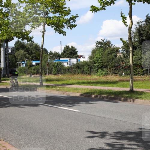 10.08.2025 - GEWOBA Citytriathlon Bremen Yannick Fuchs http://msf.ph/oto/8574513 10.08.2025 14:14:55 Radfahren 37, 68, 82, 96, 105, 113, 133, 146, 151, 226 meine-sportfotos.de