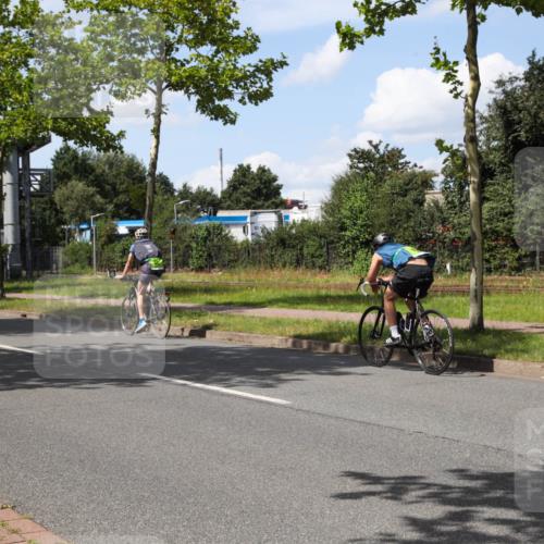 10.08.2025 - GEWOBA Citytriathlon Bremen Yannick Fuchs http://msf.ph/oto/8574543 10.08.2025 14:15:08 Radfahren 15, 76, 82, 88, 108, 133, 146, 151, 226 meine-sportfotos.de