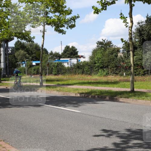 10.08.2025 - GEWOBA Citytriathlon Bremen Yannick Fuchs http://msf.ph/oto/8574563 10.08.2025 14:15:15 Radfahren 15, 45, 54, 55, 76, 88, 97, 108, 133, 146, 151 meine-sportfotos.de