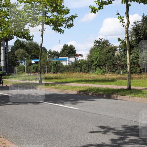 10.08.2025 - GEWOBA Citytriathlon Bremen Yannick Fuchs http://msf.ph/oto/8574579 10.08.2025 14:15:20 Radfahren 15, 45, 54, 55, 76, 88, 97, 108, 123, 146 meine-sportfotos.de
