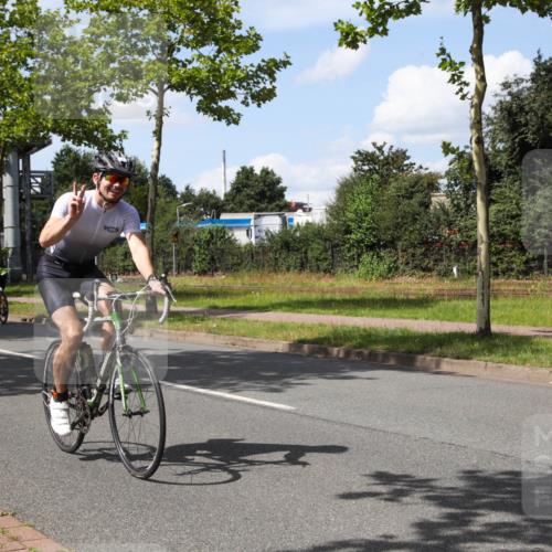 10.08.2025 - GEWOBA Citytriathlon Bremen Yannick Fuchs http://msf.ph/oto/8574585 10.08.2025 14:15:22 Radfahren 15, 45, 54, 55, 76, 88, 97, 108, 123 meine-sportfotos.de