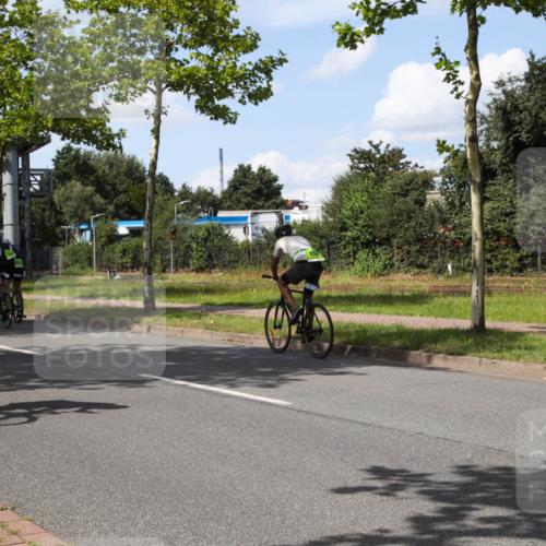 10.08.2025 - GEWOBA Citytriathlon Bremen Yannick Fuchs http://msf.ph/oto/8574605 10.08.2025 14:15:34 Radfahren 45, 54, 55, 72, 97, 98, 118, 123, 187 meine-sportfotos.de