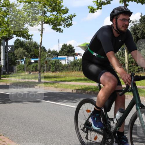10.08.2025 - GEWOBA Citytriathlon Bremen Yannick Fuchs http://msf.ph/oto/8574614 10.08.2025 14:15:42 Radfahren 72, 74, 98, 118, 123, 187 meine-sportfotos.de