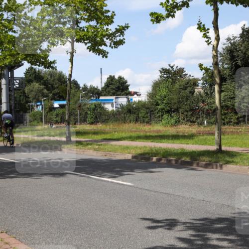 10.08.2025 - GEWOBA Citytriathlon Bremen Yannick Fuchs http://msf.ph/oto/8574628 10.08.2025 14:16:01 Radfahren 2, 23, 24, 43, 46, 92, 129, 271 meine-sportfotos.de