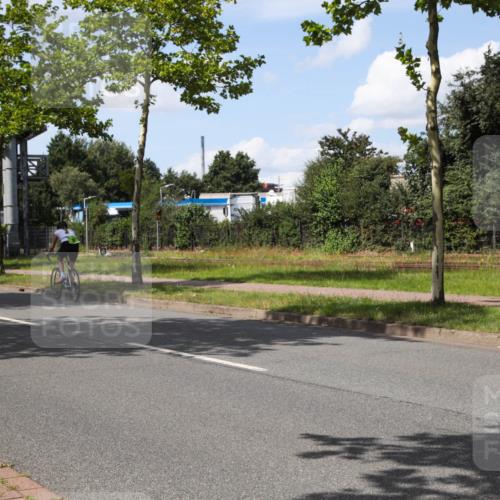 10.08.2025 - GEWOBA Citytriathlon Bremen Yannick Fuchs http://msf.ph/oto/8574633 10.08.2025 14:16:05 Radfahren 2, 23, 24, 43, 46, 62, 65, 92, 129, 271 meine-sportfotos.de