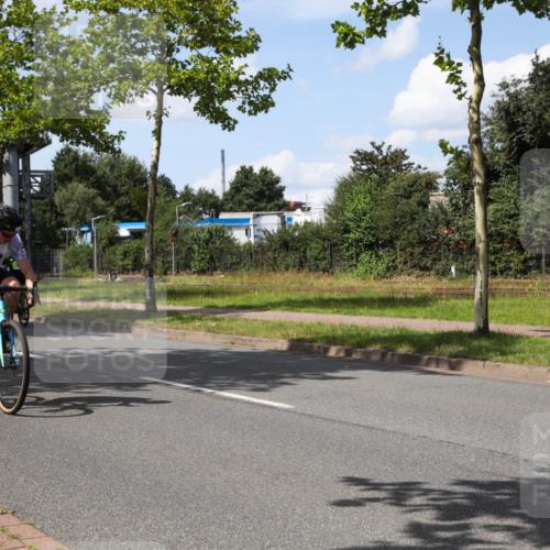 10.08.2025 - GEWOBA Citytriathlon Bremen Yannick Fuchs http://msf.ph/oto/8574660 10.08.2025 14:16:15 Radfahren 2, 23, 24, 38, 46, 48, 57, 62, 63, 65, 92, 129, 144 meine-sportfotos.de