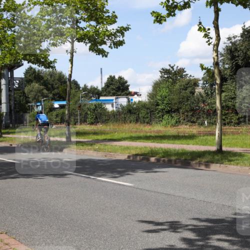 10.08.2025 - GEWOBA Citytriathlon Bremen Yannick Fuchs http://msf.ph/oto/8574668 10.08.2025 14:16:19 Radfahren 2, 23, 24, 31, 38, 48, 57, 62, 63, 65, 121, 144 meine-sportfotos.de