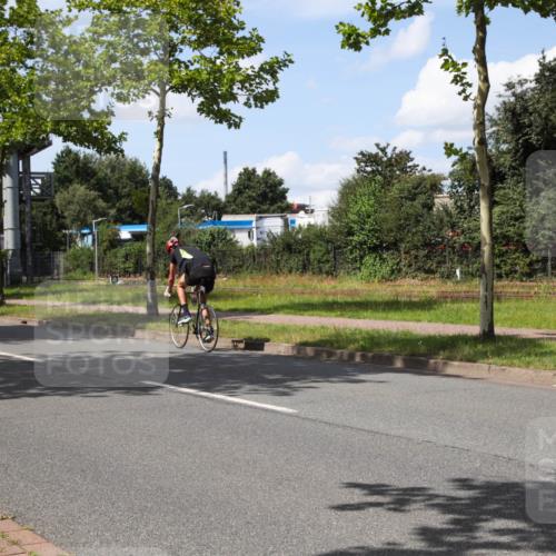 10.08.2025 - GEWOBA Citytriathlon Bremen Yannick Fuchs http://msf.ph/oto/8574680 10.08.2025 14:16:23 Radfahren 2, 31, 38, 48, 57, 62, 63, 64, 65, 121, 144, 152, 173 meine-sportfotos.de