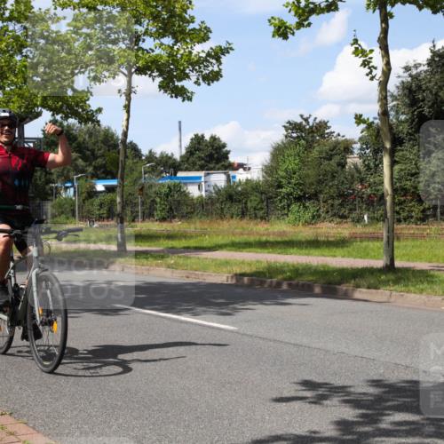 10.08.2025 - GEWOBA Citytriathlon Bremen Yannick Fuchs http://msf.ph/oto/8574694 10.08.2025 14:16:28 Radfahren 31, 38, 48, 57, 63, 64, 121, 144, 152, 173 meine-sportfotos.de