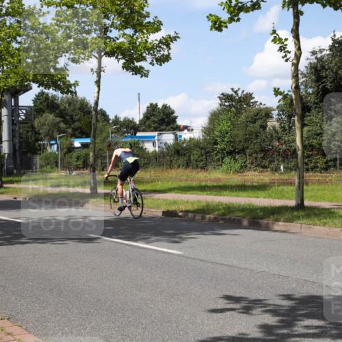 10.08.2025 - GEWOBA Citytriathlon Bremen Yannick Fuchs http://msf.ph/oto/8574750 10.08.2025 14:16:45 Radfahren 20, 32, 41, 64, 152, 173 meine-sportfotos.de