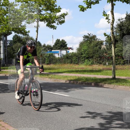 10.08.2025 - GEWOBA Citytriathlon Bremen Yannick Fuchs http://msf.ph/oto/8574779 10.08.2025 14:17:14 Radfahren 58, 78, 136, 164 meine-sportfotos.de
