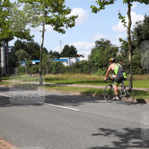 10.08.2025 - GEWOBA Citytriathlon Bremen Yannick Fuchs http://msf.ph/oto/8574799 10.08.2025 14:17:40 Radfahren 4, 127, 304 meine-sportfotos.de