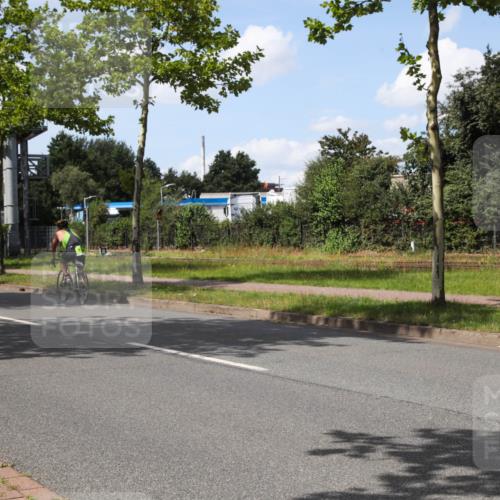 10.08.2025 - GEWOBA Citytriathlon Bremen Yannick Fuchs http://msf.ph/oto/8574804 10.08.2025 14:17:42 Radfahren 4, 51, 127, 304 meine-sportfotos.de