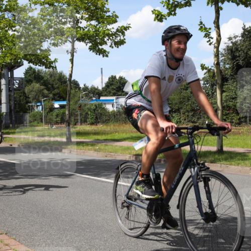 10.08.2025 - GEWOBA Citytriathlon Bremen Yannick Fuchs http://msf.ph/oto/8574865 10.08.2025 14:18:26 Radfahren 47, 75, 94, 100, 131, 147, 255, 295, 314 meine-sportfotos.de