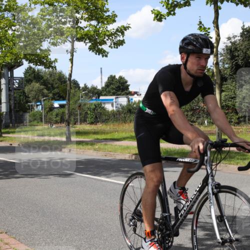 10.08.2025 - GEWOBA Citytriathlon Bremen Yannick Fuchs http://msf.ph/oto/8574867 10.08.2025 14:18:27 Radfahren 47, 75, 94, 100, 131, 147, 255, 295, 314 meine-sportfotos.de