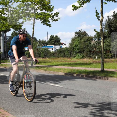 10.08.2025 - GEWOBA Citytriathlon Bremen Yannick Fuchs http://msf.ph/oto/8574921 10.08.2025 14:19:15 Radfahren 101, 124, 126, 139, 162, 201, 227, 239, 254 meine-sportfotos.de