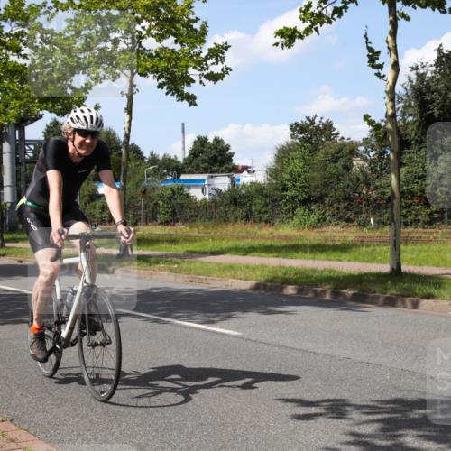 10.08.2025 - GEWOBA Citytriathlon Bremen Yannick Fuchs http://msf.ph/oto/8574925 10.08.2025 14:19:17 Radfahren 124, 126, 139, 162, 201, 227, 239, 254 meine-sportfotos.de
