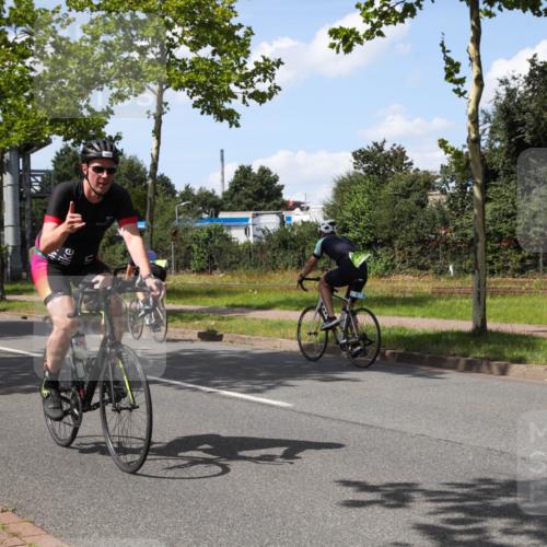 10.08.2025 - GEWOBA Citytriathlon Bremen Yannick Fuchs http://msf.ph/oto/8574928 10.08.2025 14:19:18 Radfahren 124, 126, 162, 201, 227, 239, 254 meine-sportfotos.de