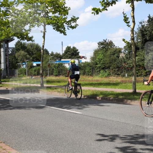 10.08.2025 - GEWOBA Citytriathlon Bremen Yannick Fuchs http://msf.ph/oto/8575029 10.08.2025 14:20:34 Radfahren 11, 28, 29, 35, 67, 69, 80, 216, 229, 274, 281 meine-sportfotos.de
