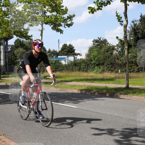 10.08.2025 - GEWOBA Citytriathlon Bremen Yannick Fuchs http://msf.ph/oto/8575065 10.08.2025 14:21:05 Radfahren 6, 19, 73, 110, 142, 145, 157, 191, 266 meine-sportfotos.de