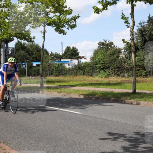 10.08.2025 - GEWOBA Citytriathlon Bremen Yannick Fuchs http://msf.ph/oto/8575093 10.08.2025 14:21:22 Radfahren 6, 177 meine-sportfotos.de